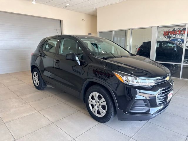 Used 2018 Chevrolet Trax LS FWD image 3