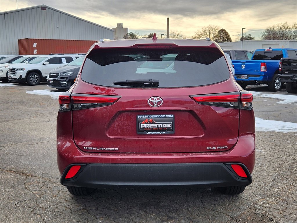 Used 2020 Toyota Highlander XLE image 13