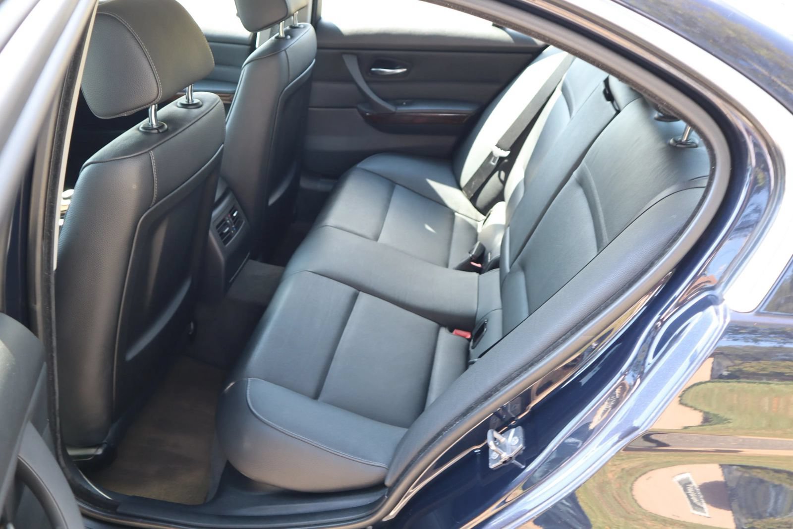 Used 2010 BMW 335d Sedan RWD image 12