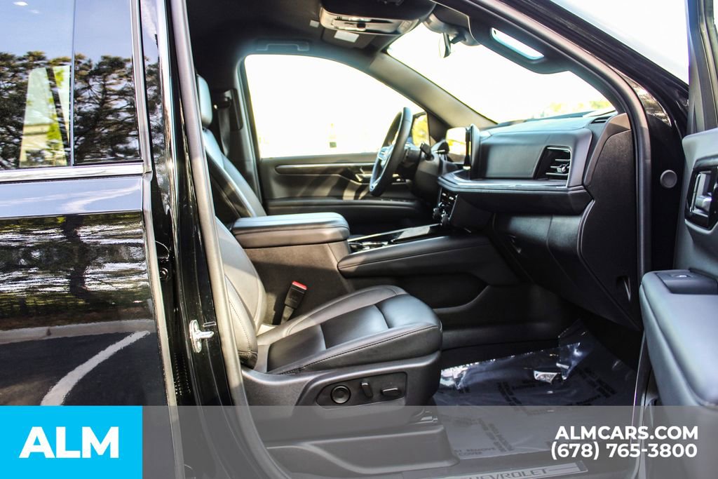 Used 2025 Chevrolet Tahoe LT AWD/4WD image 23