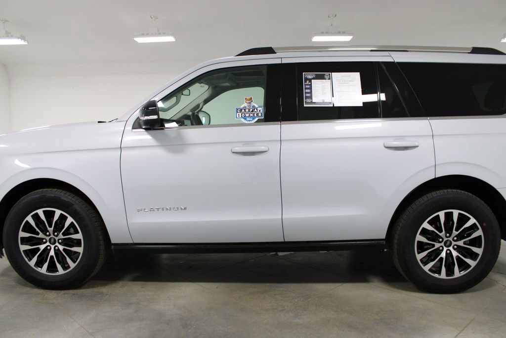 Used 2025 Ford Expedition Platinum image 6