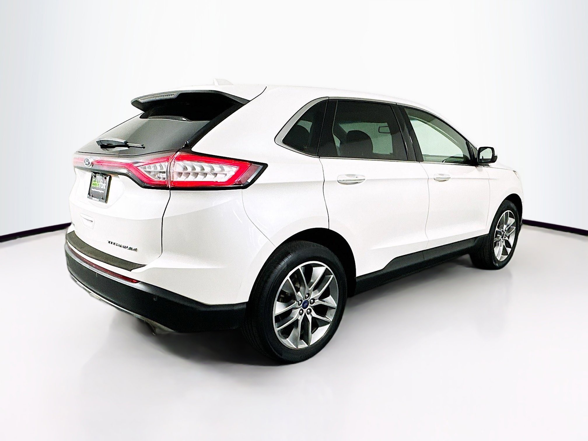 Used 2017 Ford Edge Titanium w/ Equipment Group 301A FWD image 9