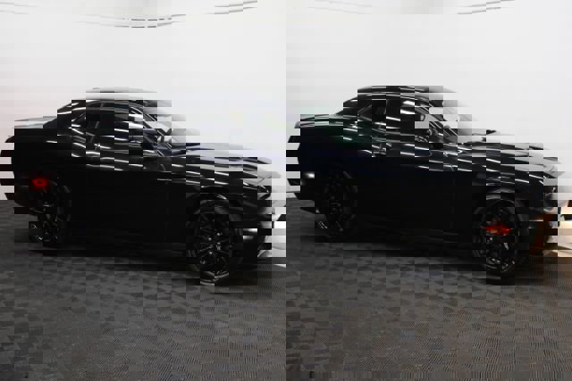 Used 2016 Dodge Challenger SXT w/ Blacktop Package image 4