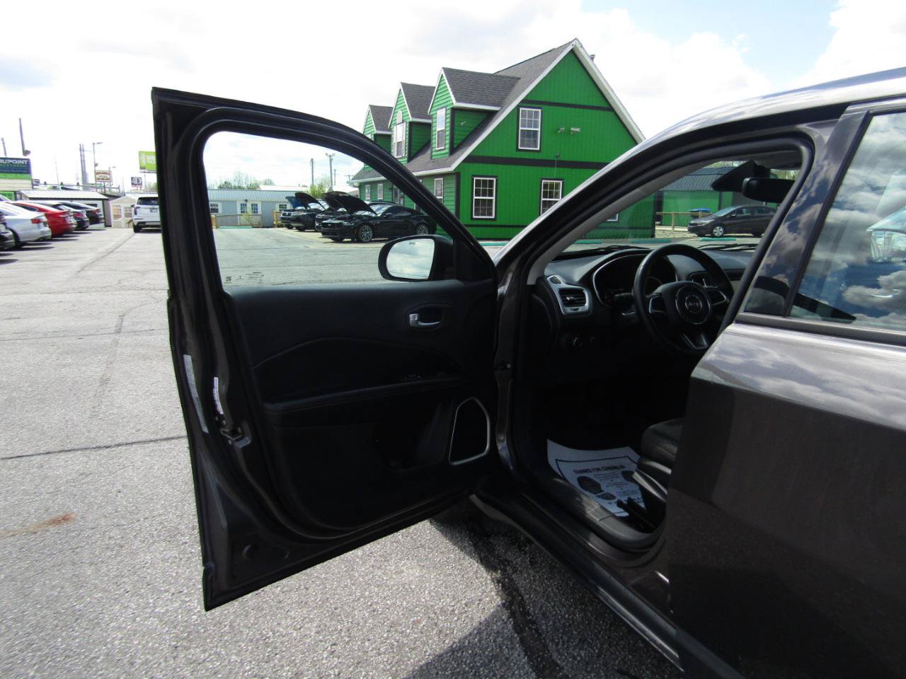 Used 2018 Jeep Compass Sport w/ Cold Weather Group FWD image 10