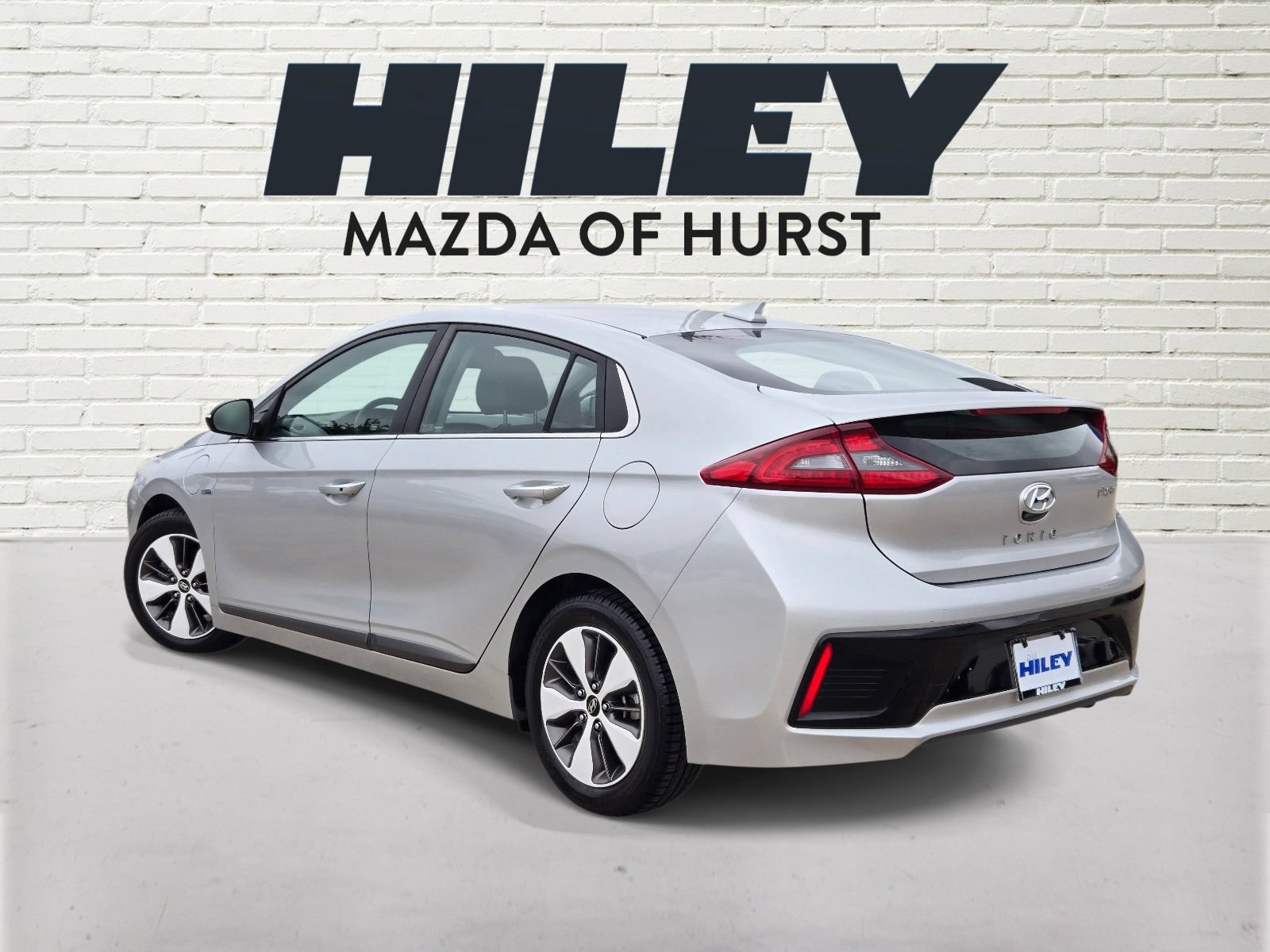 Used 2019 Hyundai Ioniq Limited FWD image 4