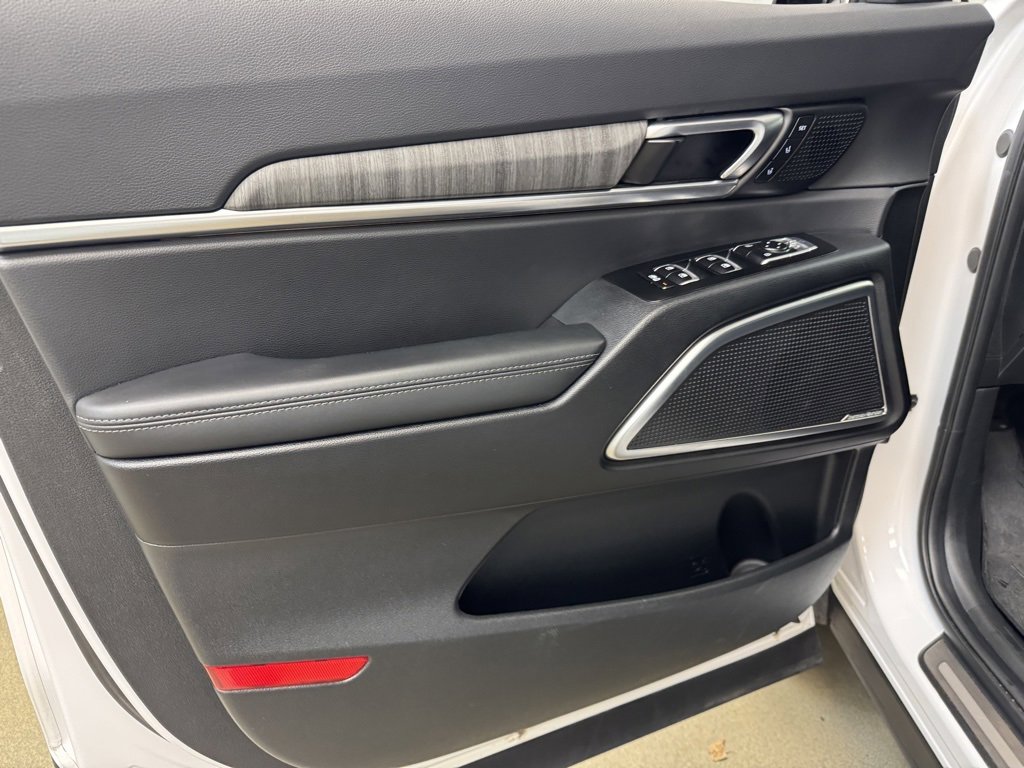 Used 2024 Kia Telluride SX Prestige image 8