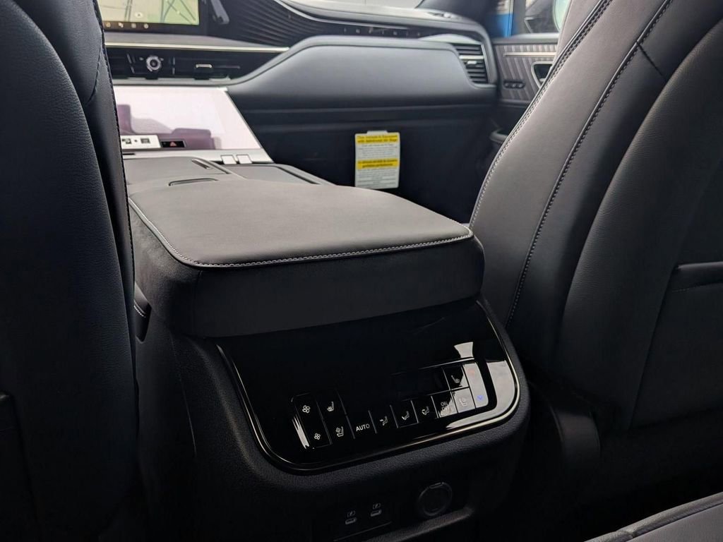 New 2026 INFINITI QX80 Autograph w/ Premium Cargo Package image 26