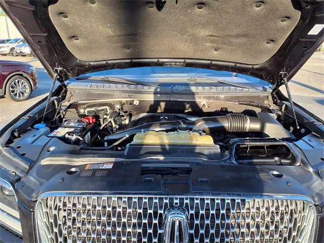 Used 2020 Lincoln Navigator Reserve w/ Luxury Package image 3