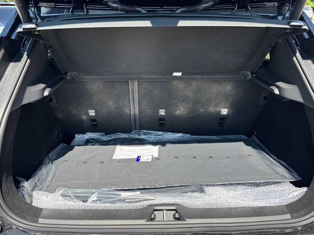New 2026 Volvo EX30 Cross Country Ultra w/ Protection Package Premier AWD/4WD image 5