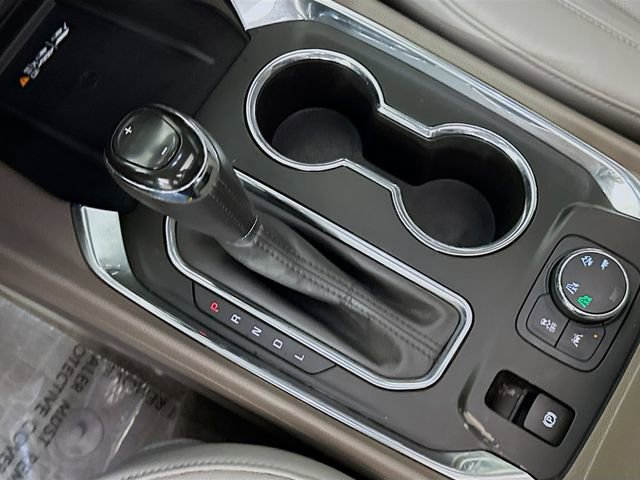 Used 2020 Chevrolet Traverse Premier image 19