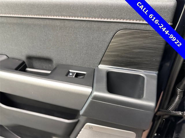 New 2025 Ford F150 Lightning Lariat image 19