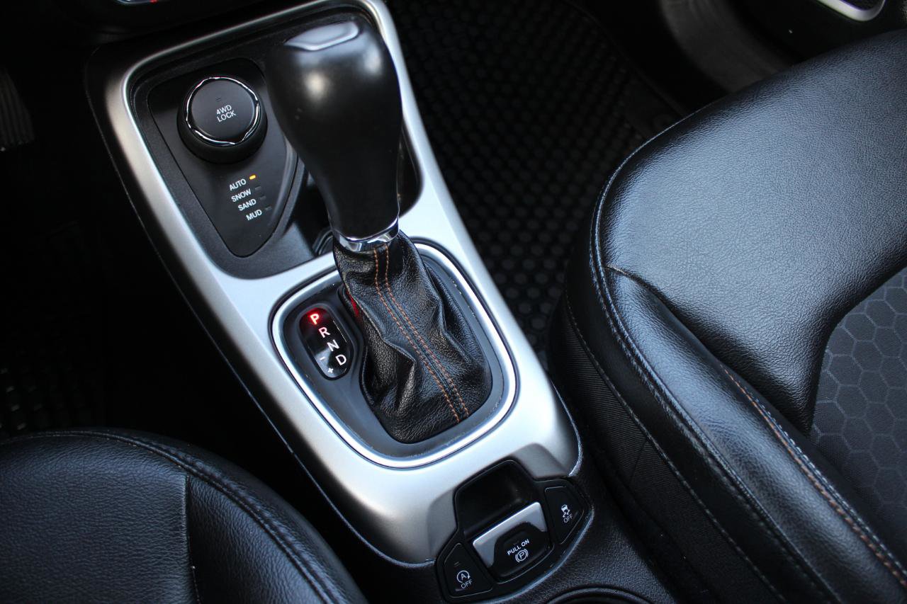 Used 2020 Jeep Compass Latitude w/ Popular Equipment Group image 29