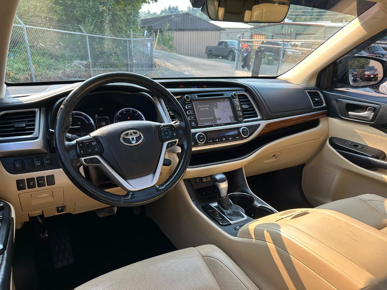 Used 2018 Toyota Highlander Limited Platinum AWD/4WD image 14