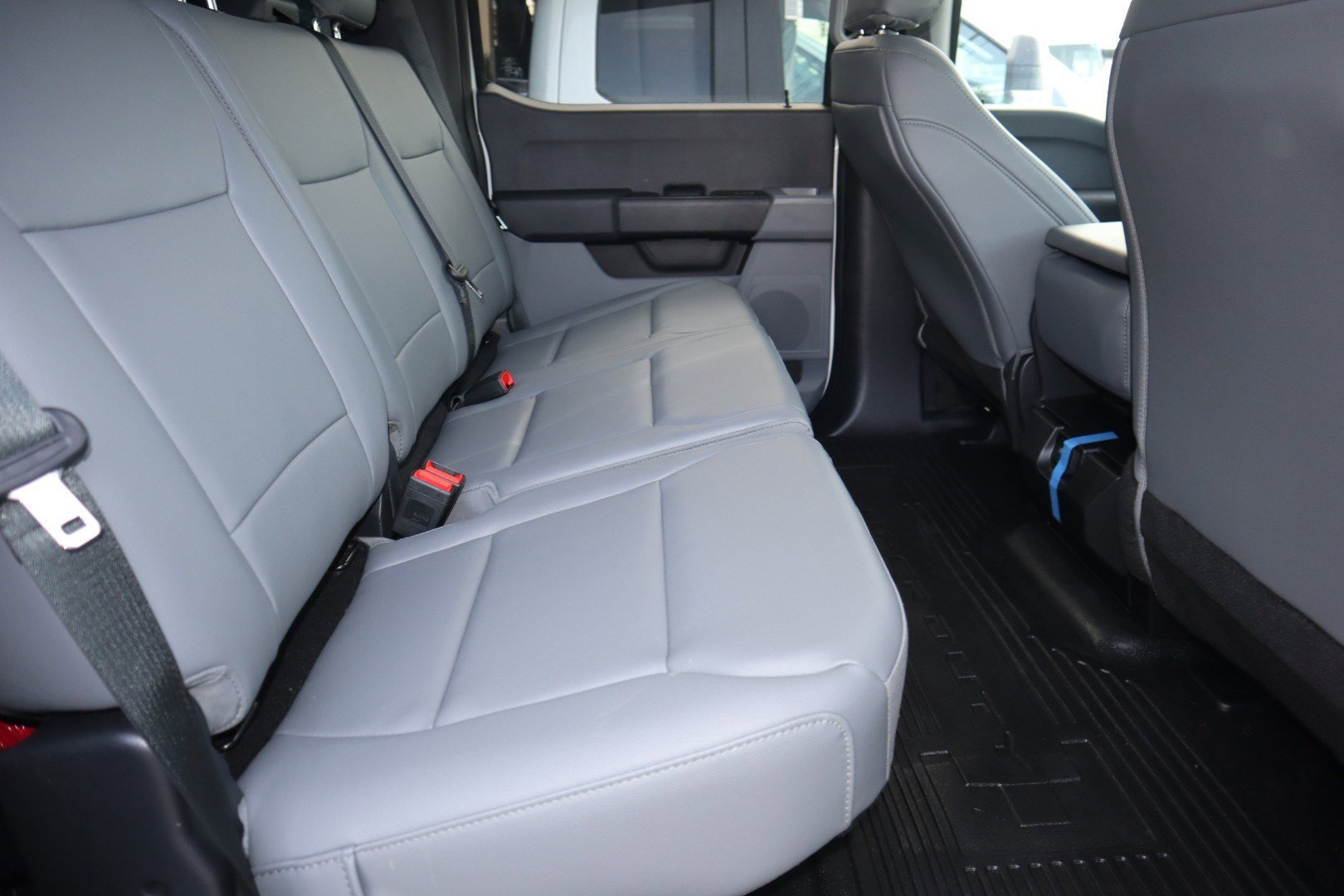 New 2026 Ford F550 4x4 Crew Cab image 16