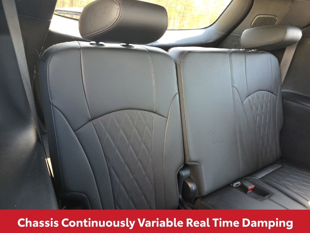 Used 2024 Buick Enclave Avenir w/ Avenir Technology Package image 18