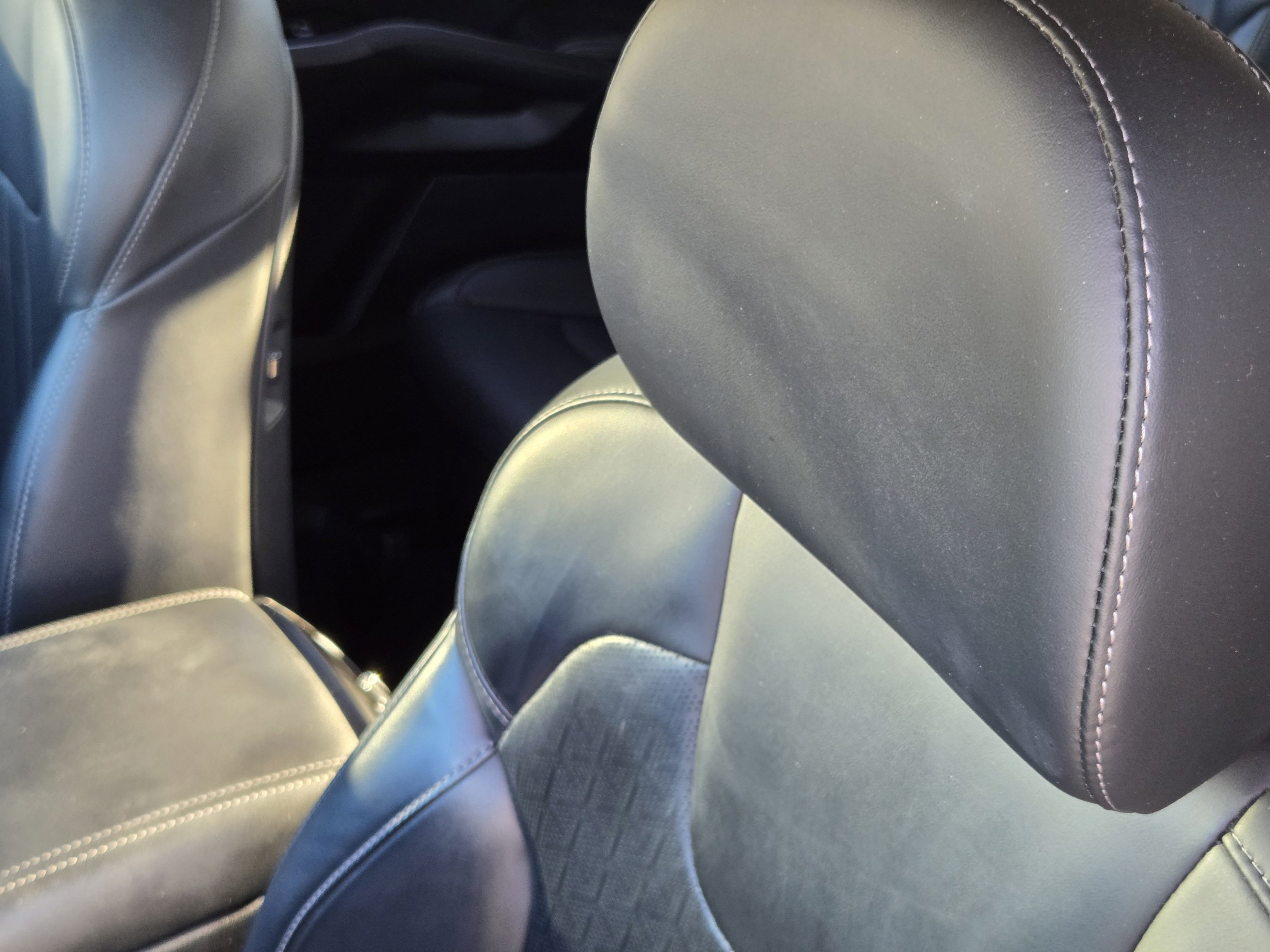 Used 2023 Kia Sorento EX w/ Panoramic Sunroof Package FWD image 15