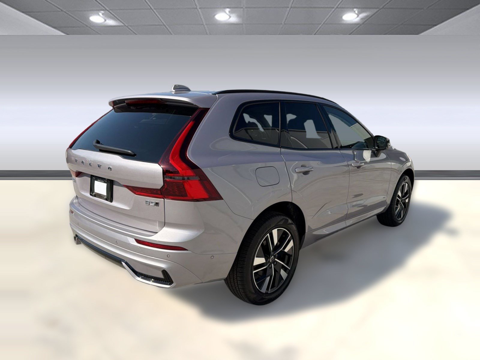 New 2026 Volvo XC60 B5 Plus w/ Climate Package AWD/4WD image 9