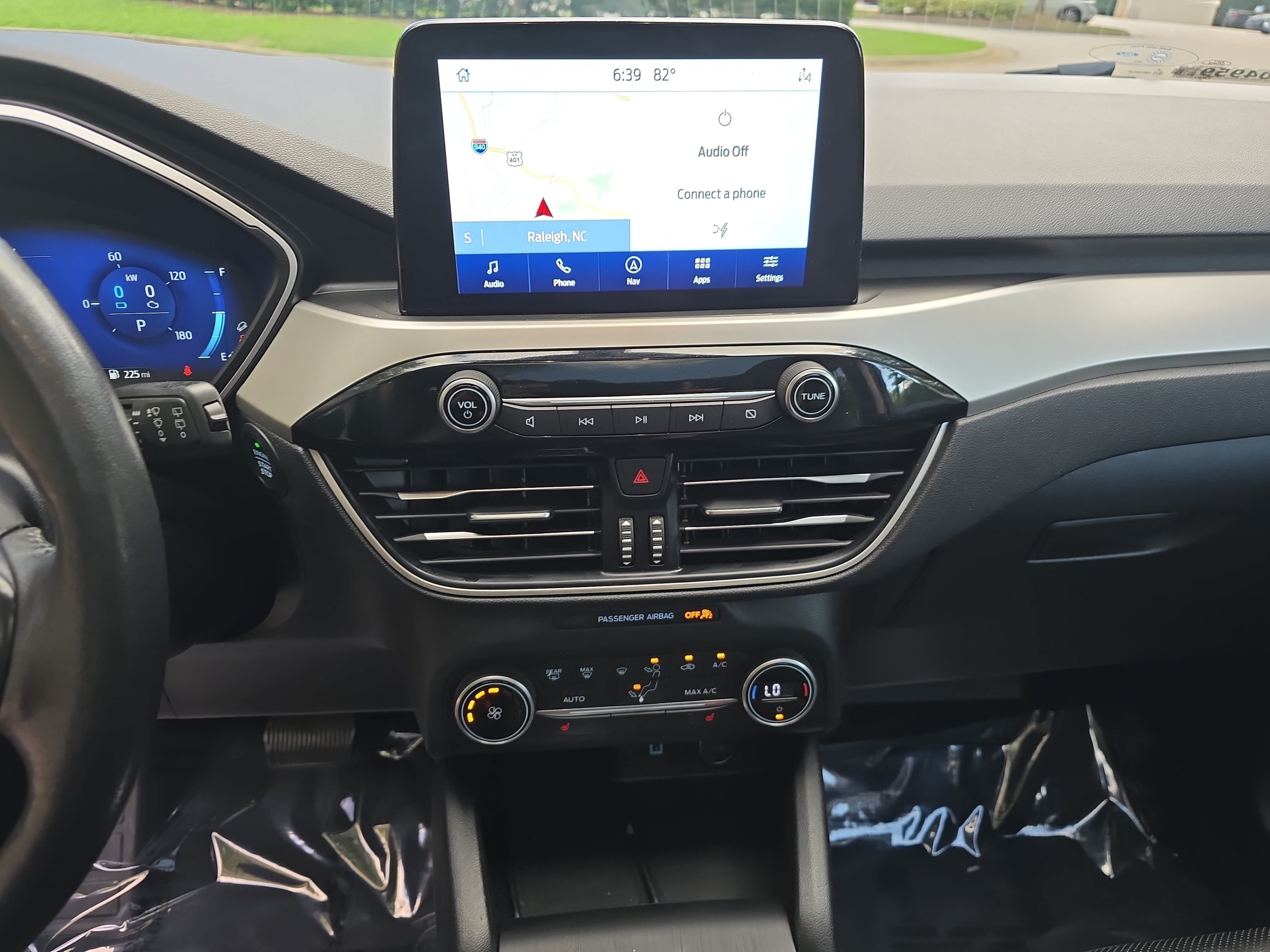 Used 2020 Ford Escape SE Sport FWD image 19