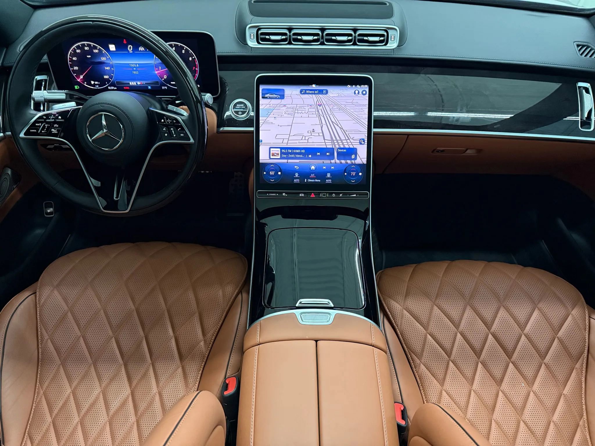 Used 2024 Mercedes-Benz S 580 4MATIC Sedan image 2