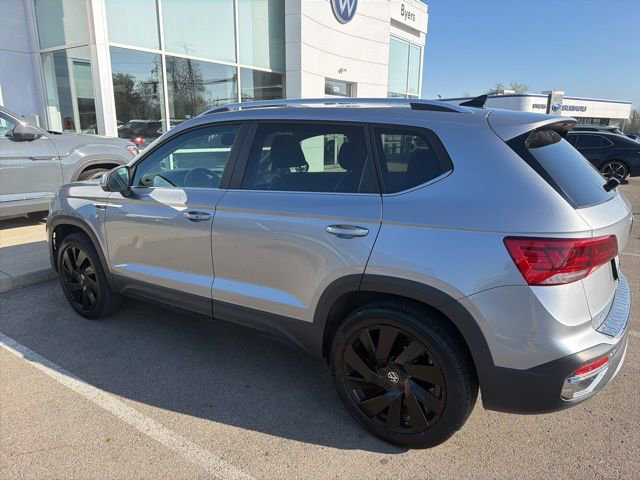 Used 2023 Volkswagen Taos SEL w/ Black Wheel Package AWD/4WD image 3