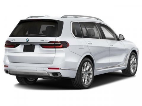 New 2026 BMW X7 M60i image 2