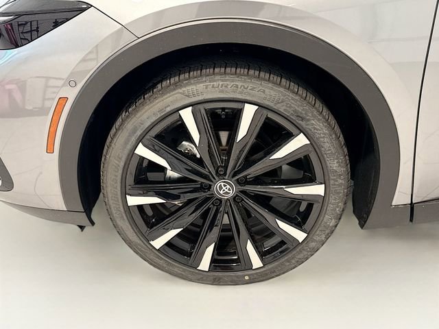 New 2025 Toyota Crown Platinum AWD/4WD image 25