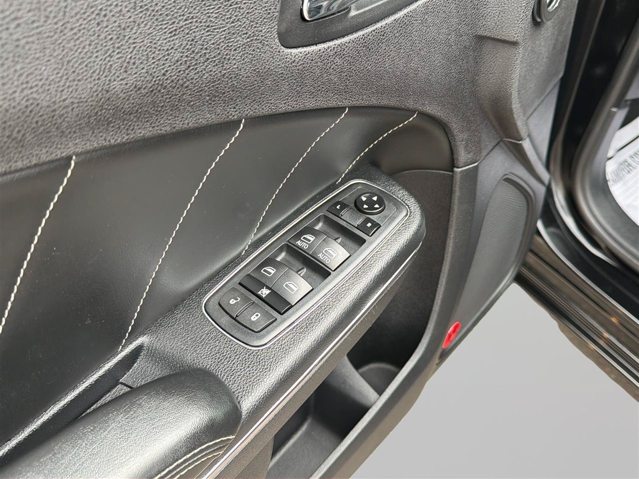 Used 2014 Dodge Charger R/T AWD/4WD image 15