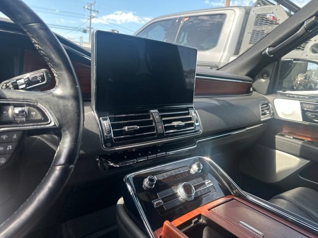 Used 2023 Lincoln Navigator L Reserve AWD/4WD image 13