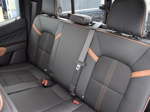 Used 2025 GMC Canyon AT4 image 26