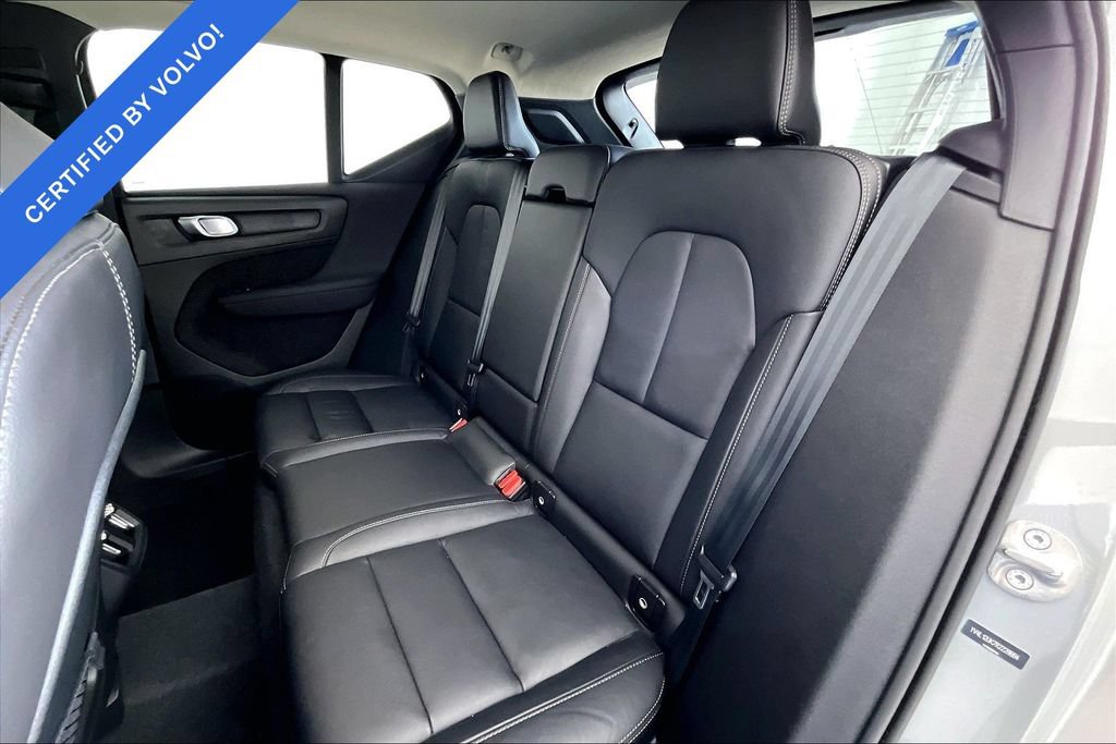 Used 2024 Volvo XC40 B5 Core w/ Protection Package Premier AWD/4WD image 28