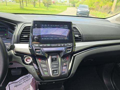 Used 2023 Honda Odyssey Touring image 9