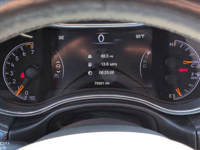 Used 2018 Jeep Grand Cherokee Altitude image 11