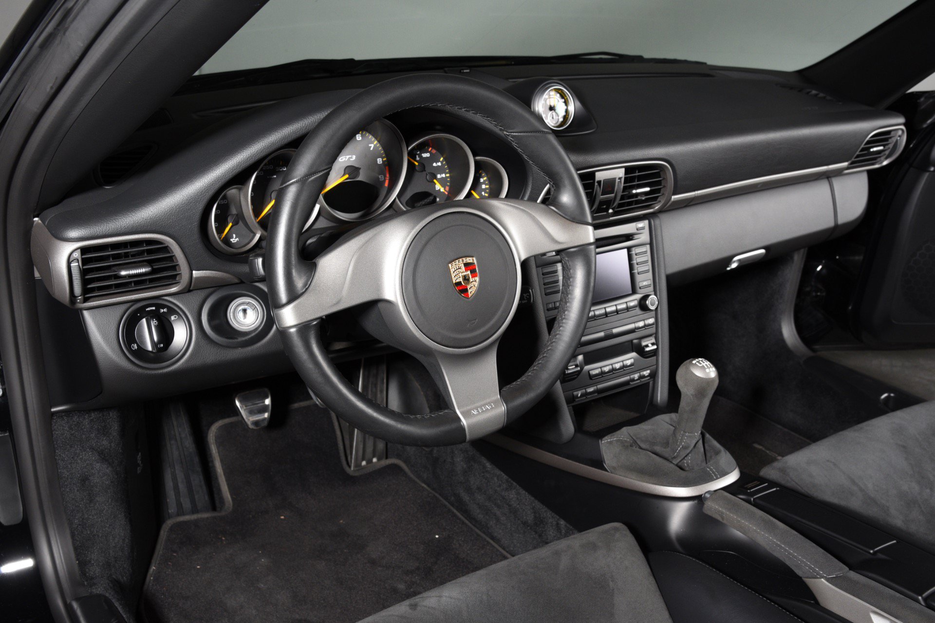 Used 2010 Porsche 911 GT3 RWD image 4