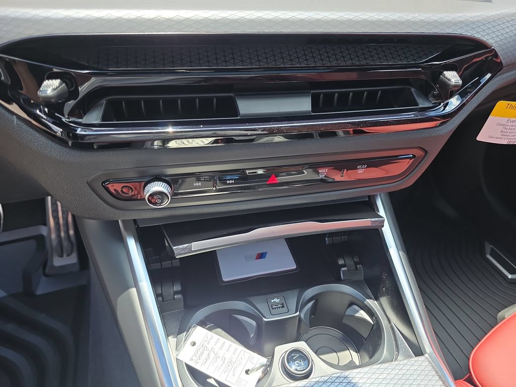 New 2026 BMW 330i xDrive Sedan w/ M Sport Package AWD/4WD image 18