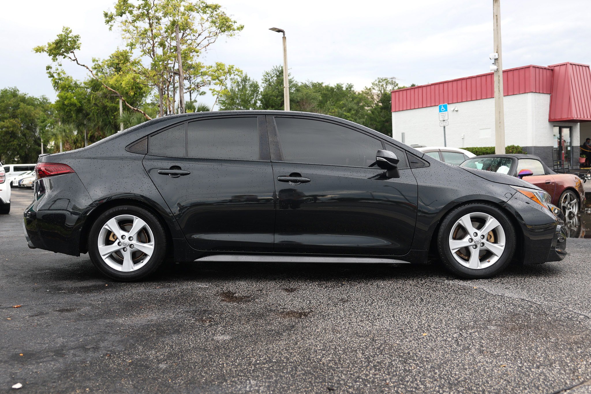 Used 2020 Toyota Corolla SE FWD image 17