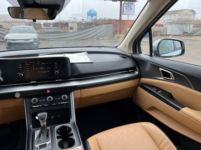 Certified 2023 Kia Carnival LX image 39