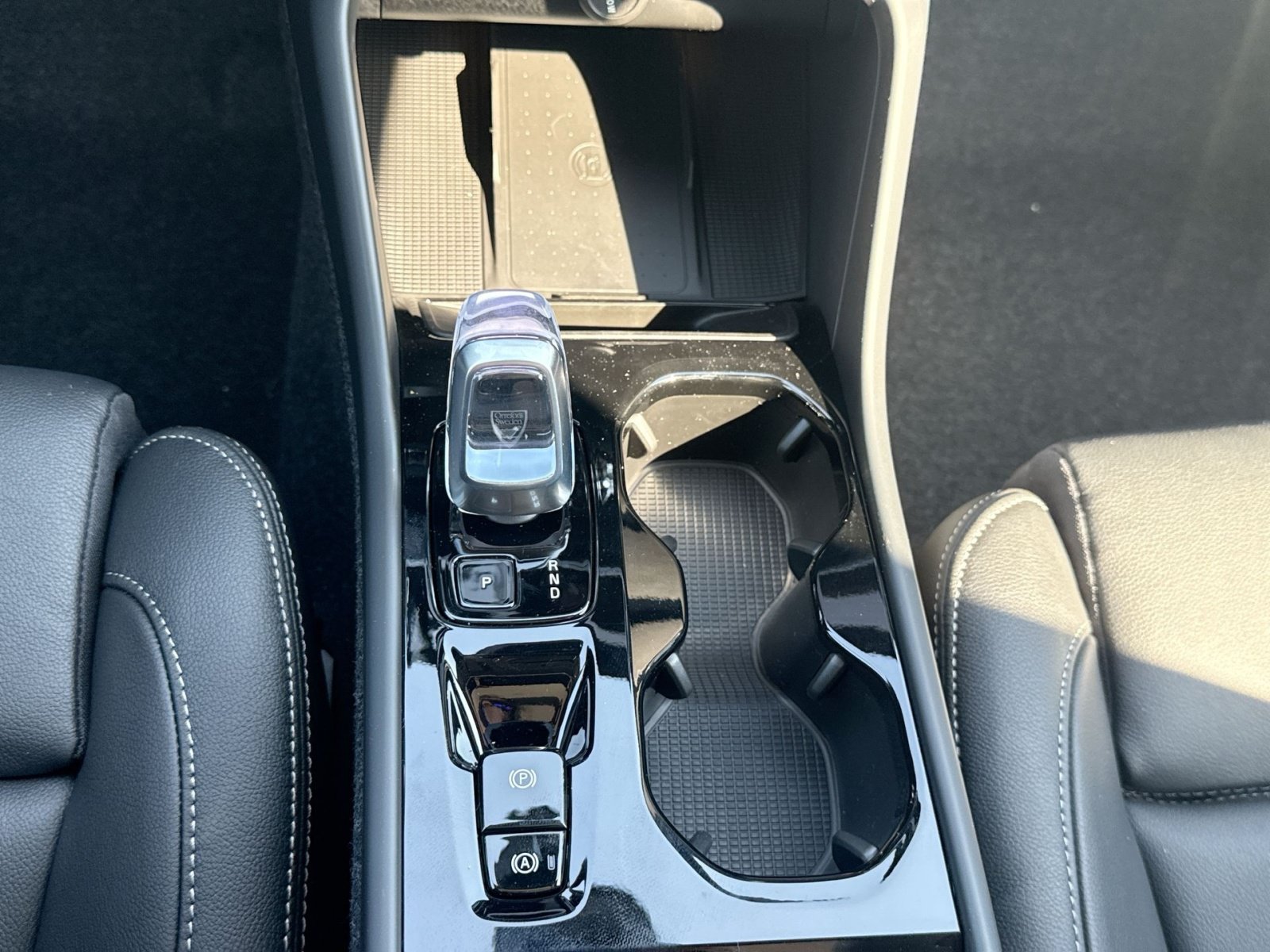 New 2026 Volvo XC40 B5 Ultra w/ Protection Package Premier AWD/4WD image 22