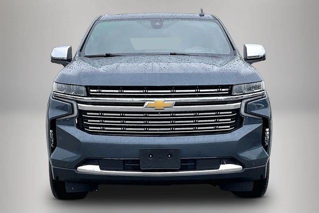 Used 2021 Chevrolet Suburban Premier w/ Premium Package RWD image 4