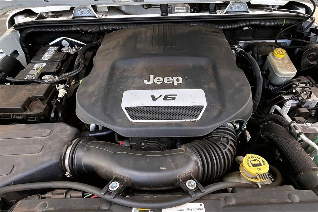 Used 2014 Jeep Wrangler Unlimited Sport w/ Quick Order Package 24S image 9