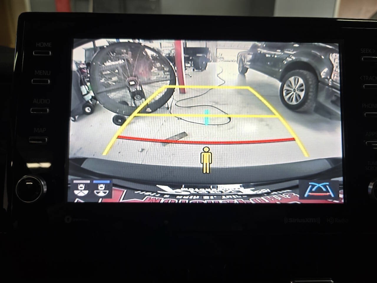 Used 2022 Toyota Camry XSE FWD image 21