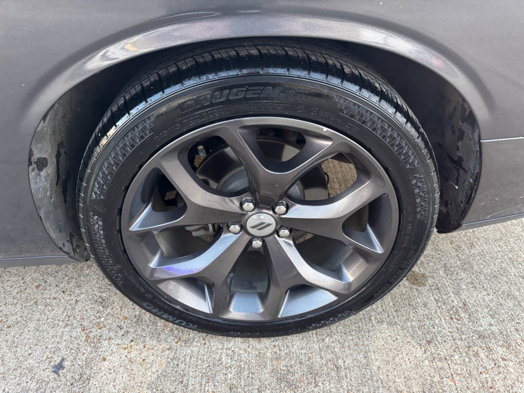 Used 2019 Dodge Challenger R/T image 10