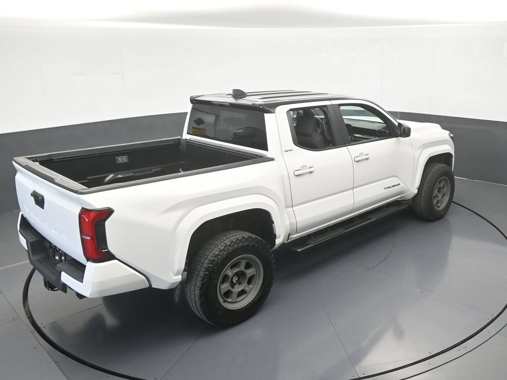 Used 2025 Toyota Tacoma SR5 AWD/4WD image 50