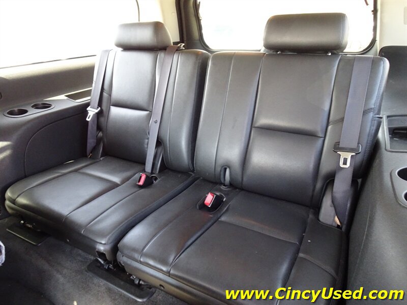 Used 2012 Cadillac Escalade ESV Luxury AWD/4WD image 13