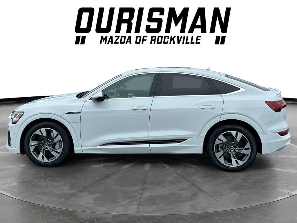 Used 2022 Audi e-tron Premium Plus w/ Premium Plus Package image 3