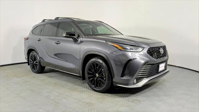 Used 2024 Toyota Highlander XSE FWD image 9