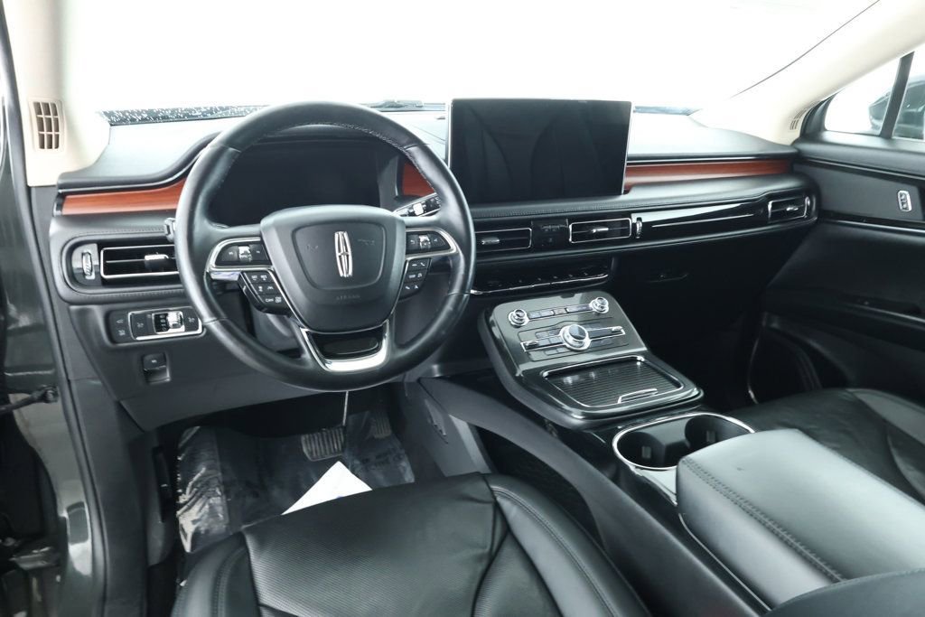 Used 2022 Lincoln Nautilus Reserve image 10