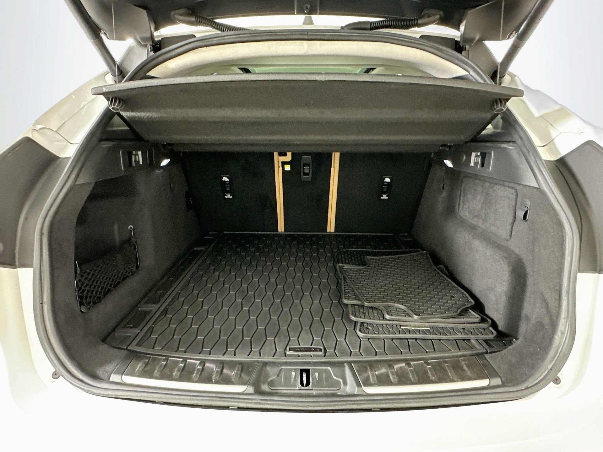 Used 2022 Jaguar F-PACE S AWD/4WD image 28