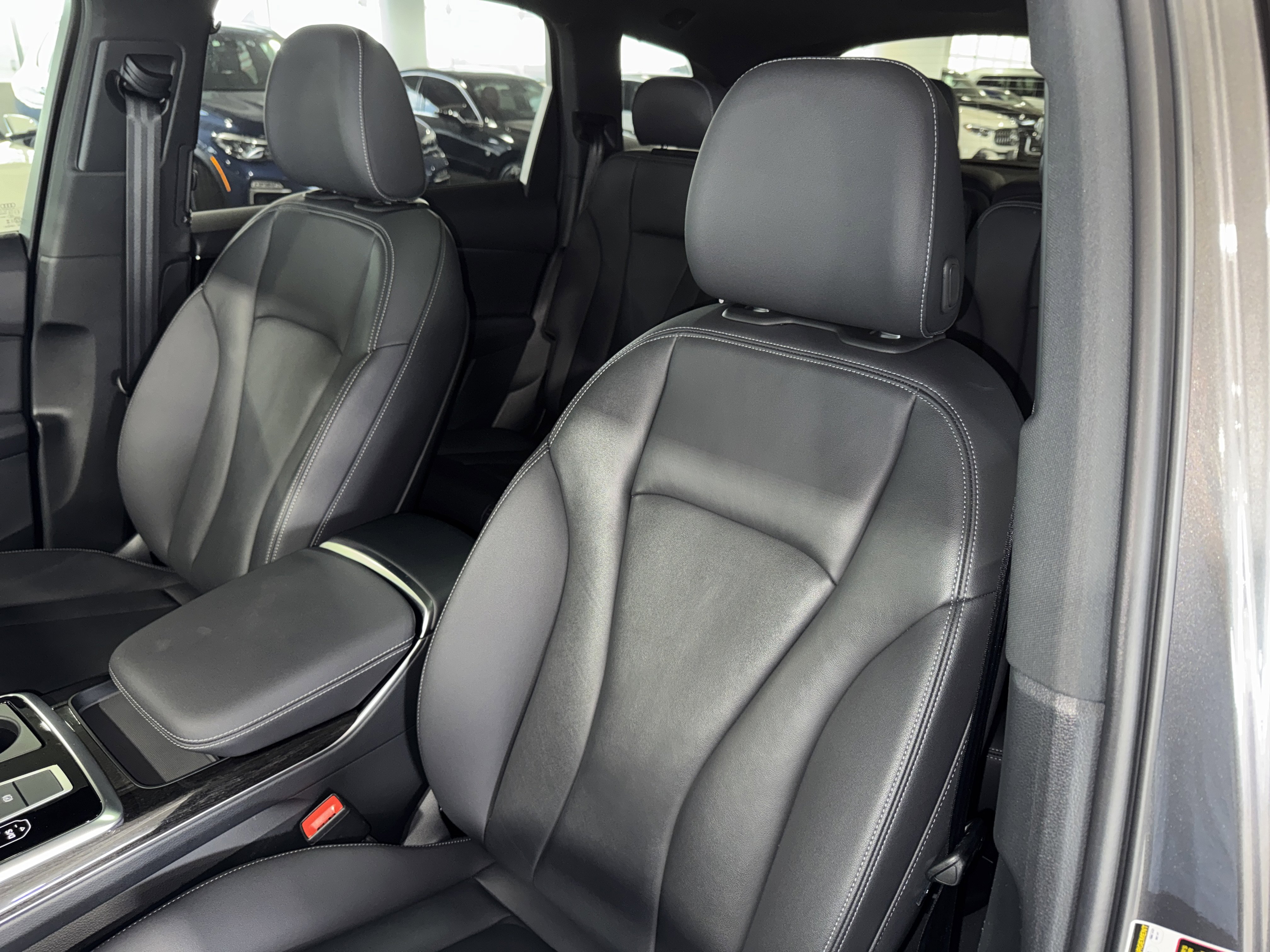 Used 2025 Audi Q7 2.0T Premium w/ Convenience Package image 31