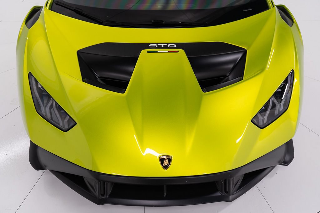 Used 2023 Lamborghini Huracan STO RWD image 43