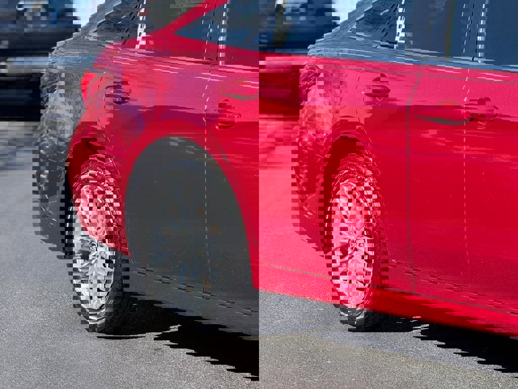 Used 2019 Toyota Avalon XLE w/ Moonroof Package image 11